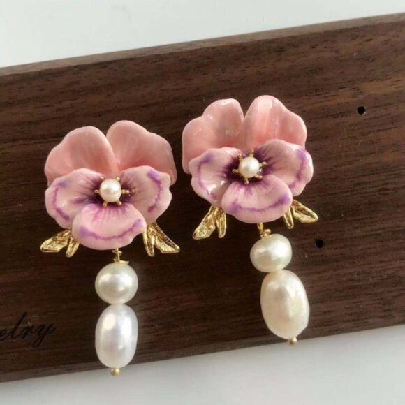 LES NEREIDES Pink Flower 🌸 Pearl Stud Dangle Earrings Anthropologie - Picture 1 of 4